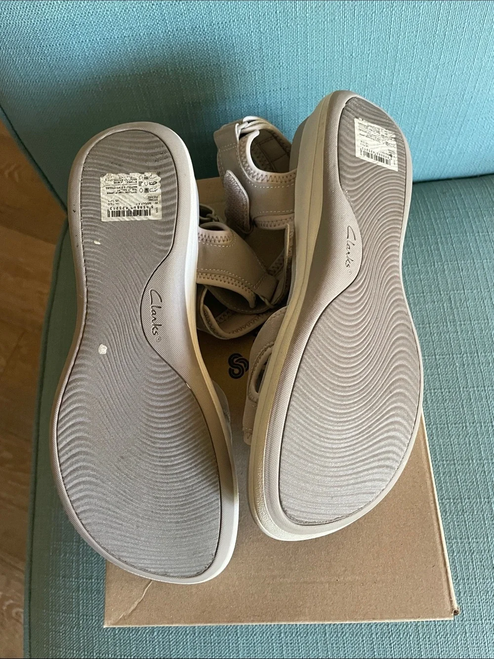 Clarks Cloudsteppers  Beige Sandals